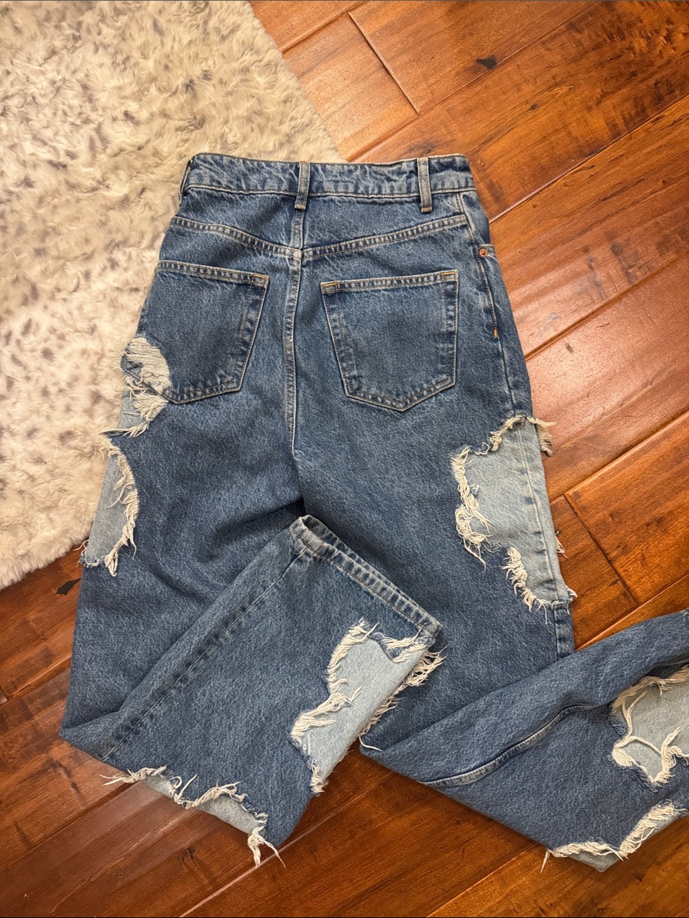 Topshop Distressed Boyfriend Jeans - Blue - Picture 4 of 4